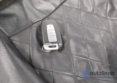 2017 Hyundai Santa Fe Limited from USA, damaged, VIN KM8SN4HF3HU192556